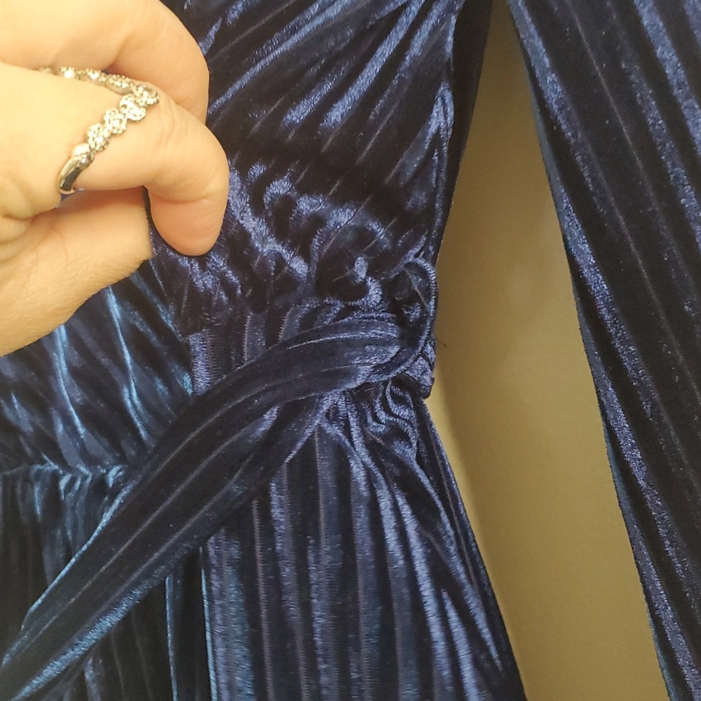 Simplee Longsleeve Mini Dress Size Large Velvet Blue Belted Faux Wrap Cocktail - Picture 6 of 14